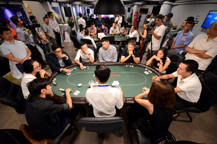 Kinh nghiệm chơi Poker Tournament